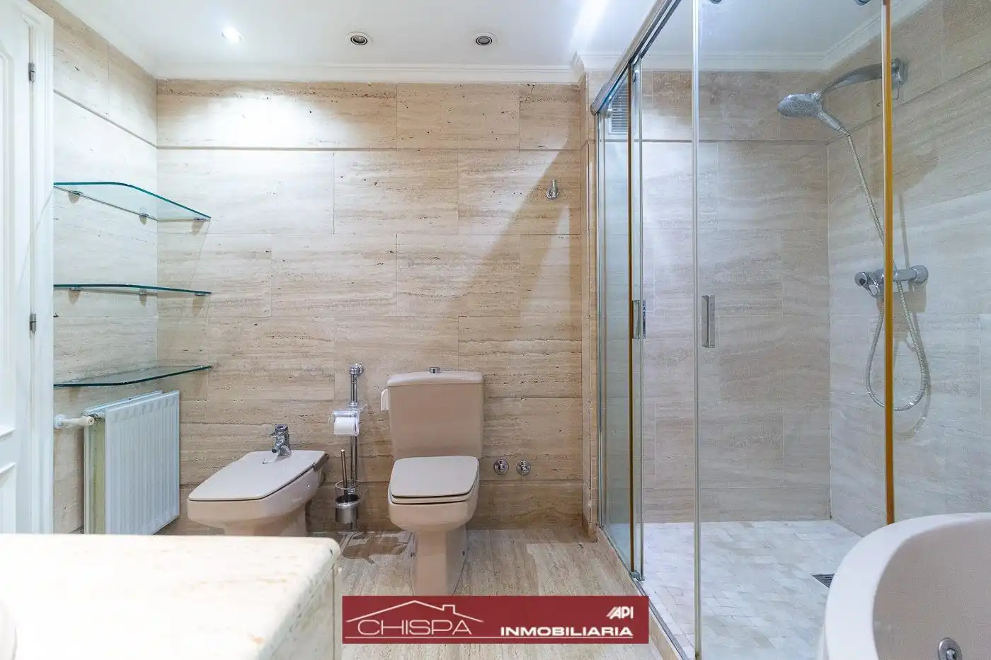 Badezimmer von Wohnung zum Verkauf in Valencia mit Klimaanlage, Heizung und Terrasse