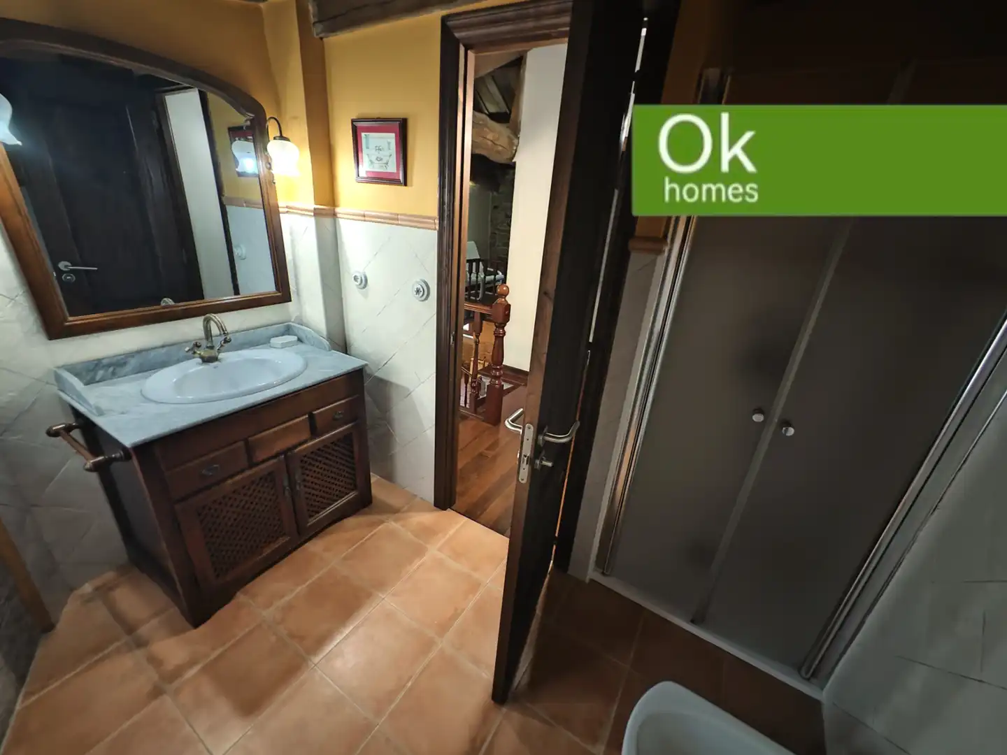 Badezimmer von Country house zum Verkauf in Guitiriz mit Heizung, Parkett und Abstellraum