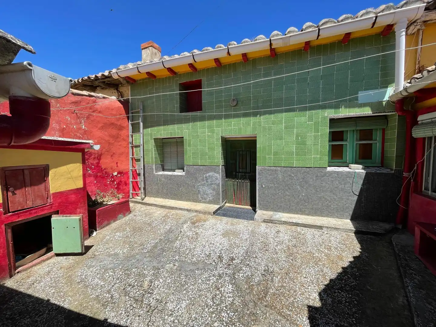 Vista exterior de Finca rústica en venda en Mayorga amb Terrassa, Traster i Moblat