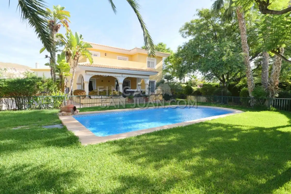 Vista exterior de Casa o chalet en venta en Mutxamel con Calefacción, Jardín privado y Terraza