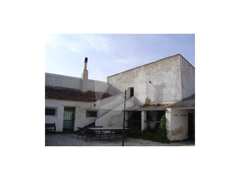 Chalet con piscina en venta en DEL AEROPUERTO (BA-5051), imagen 2