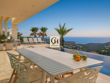 Chalet con balcón en venta en Cumbre del Sol
