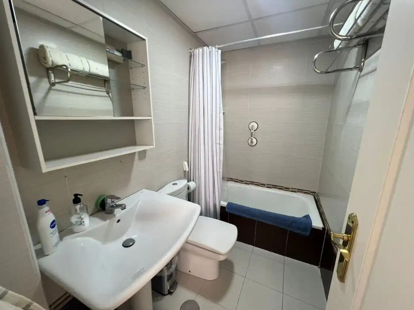 Badezimmer von Wohnung zur Miete in Málaga Capital mit Klimaanlage
