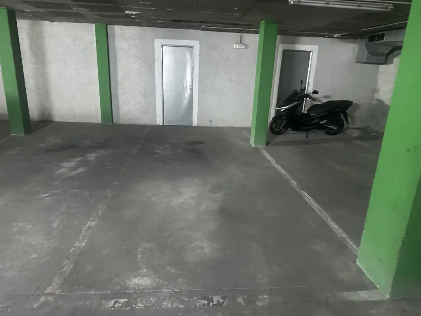 Parkplatz zum Verkauf in Av Arago, imagen 4