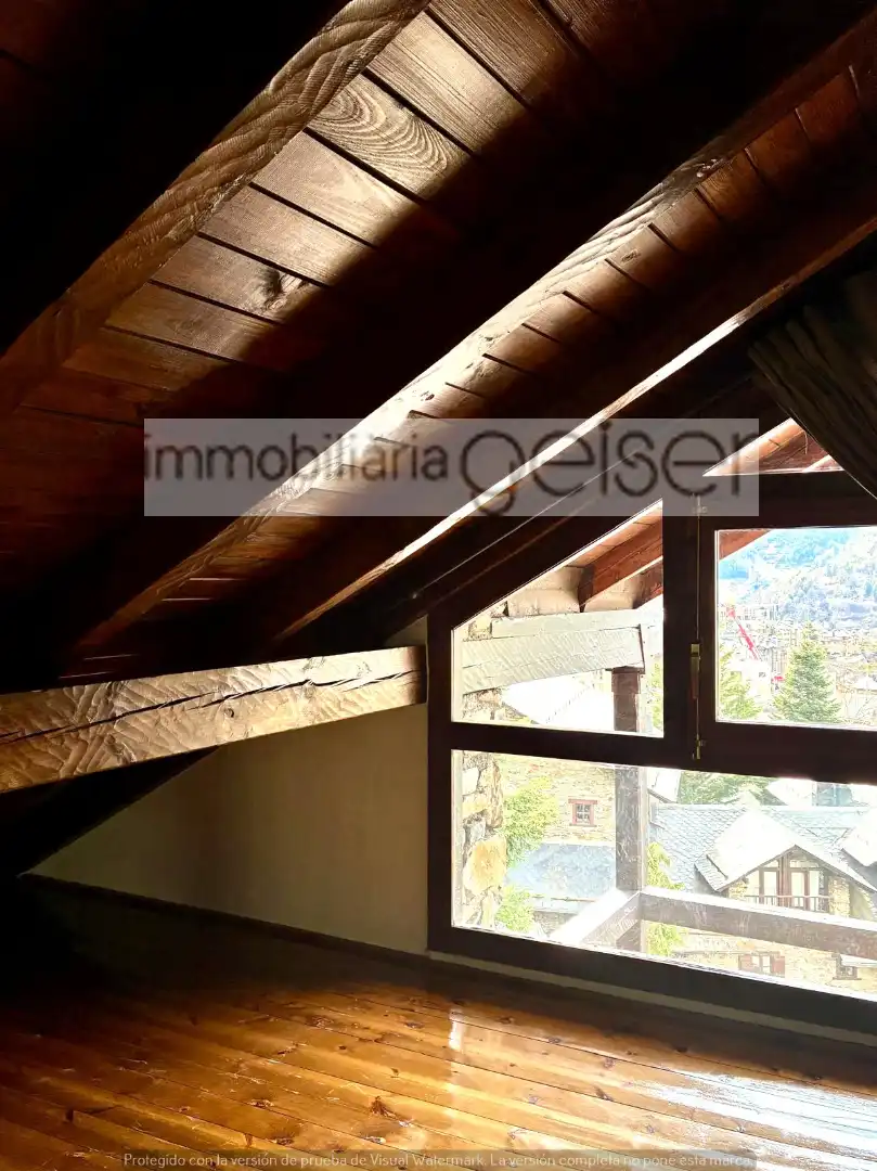 Vista exterior de Dúplex en venta en Ordino con Calefacción, Parquet y Terraza