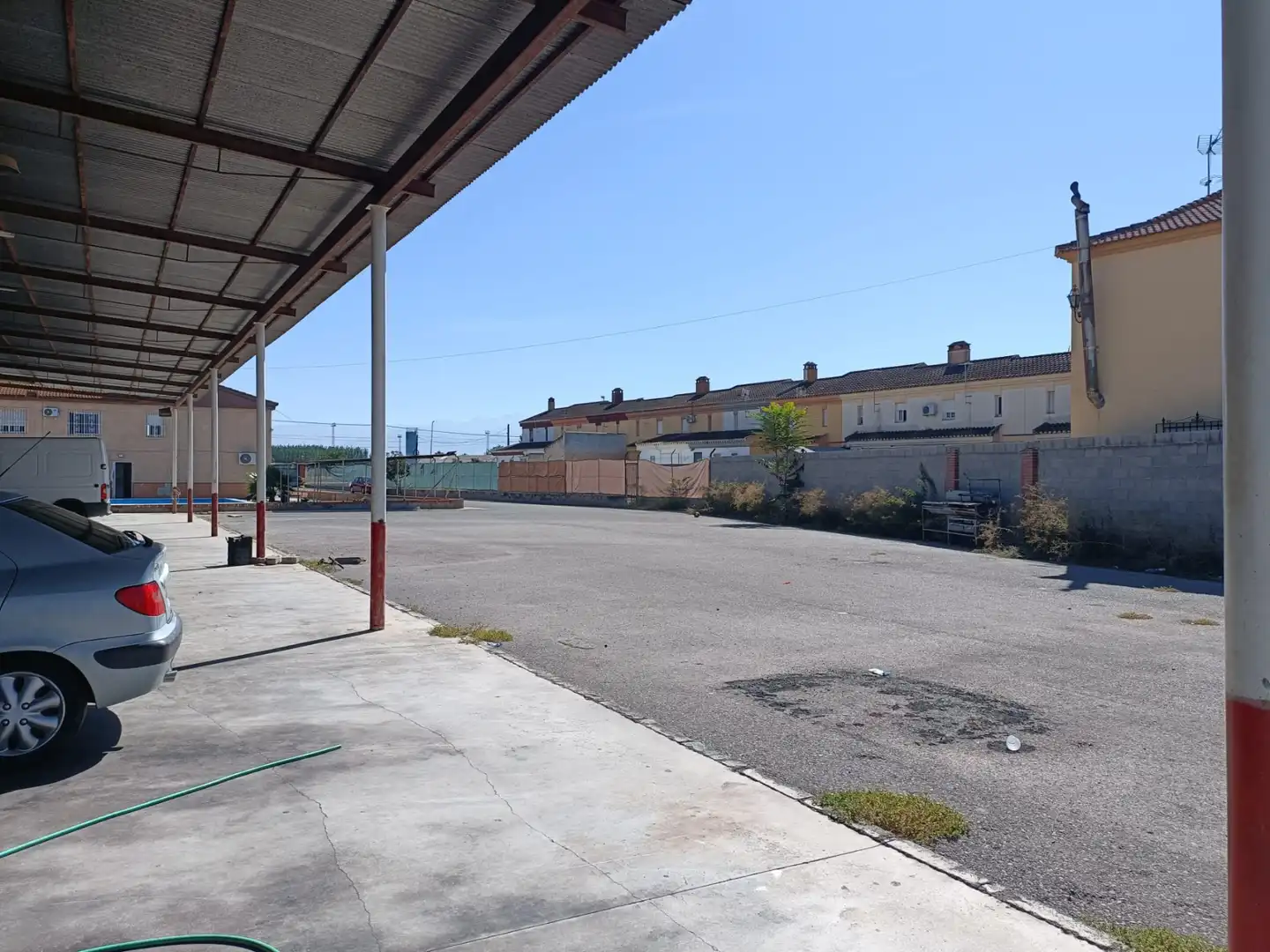 Vista exterior de Casa o chalet en venta en Fuente Vaqueros con Aire acondicionado, Jardín privado y Piscina