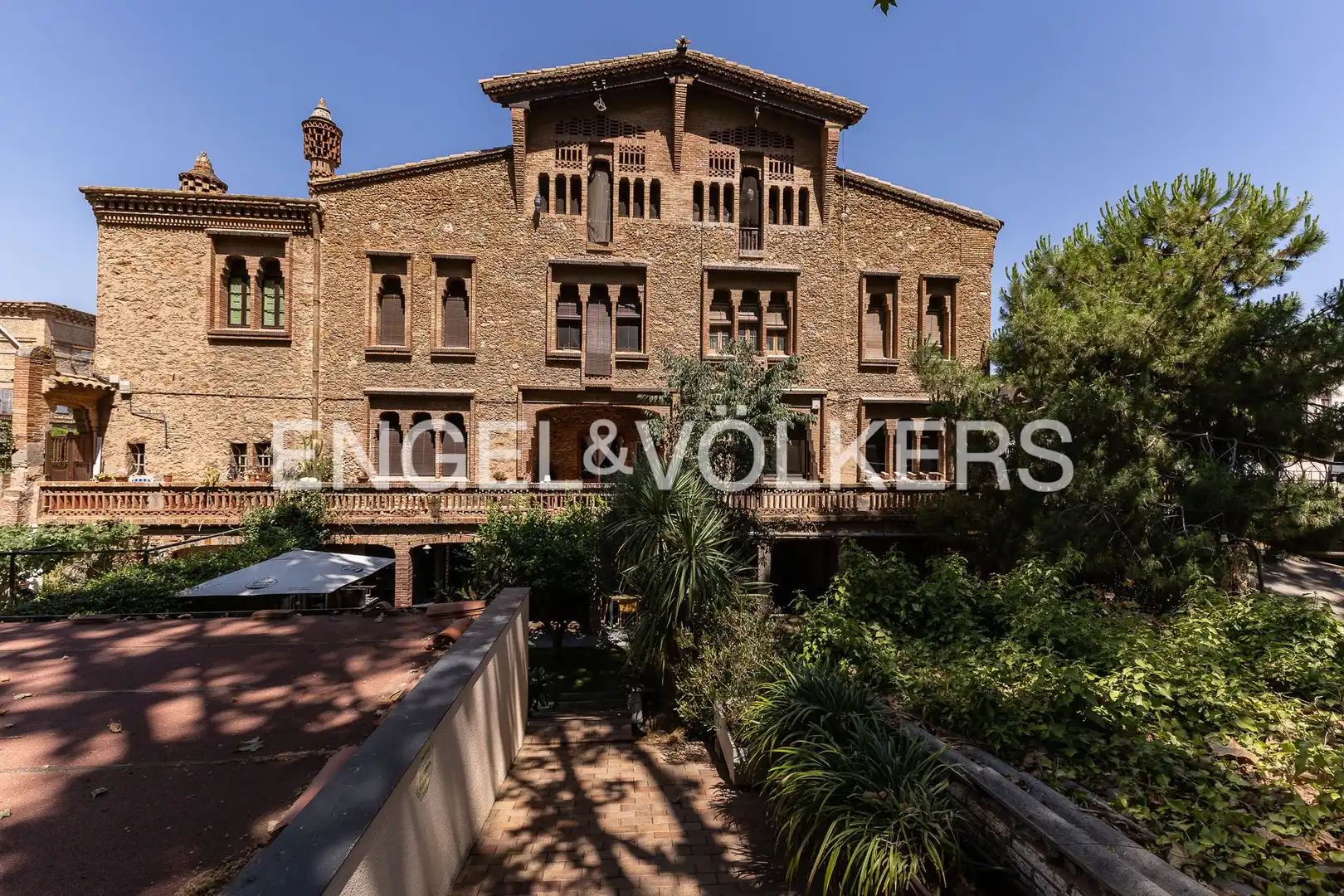 Vista exterior de Casa o xalet en venda en Santa Coloma de Cervelló amb Calefacció, Jardí privat i Terrassa
