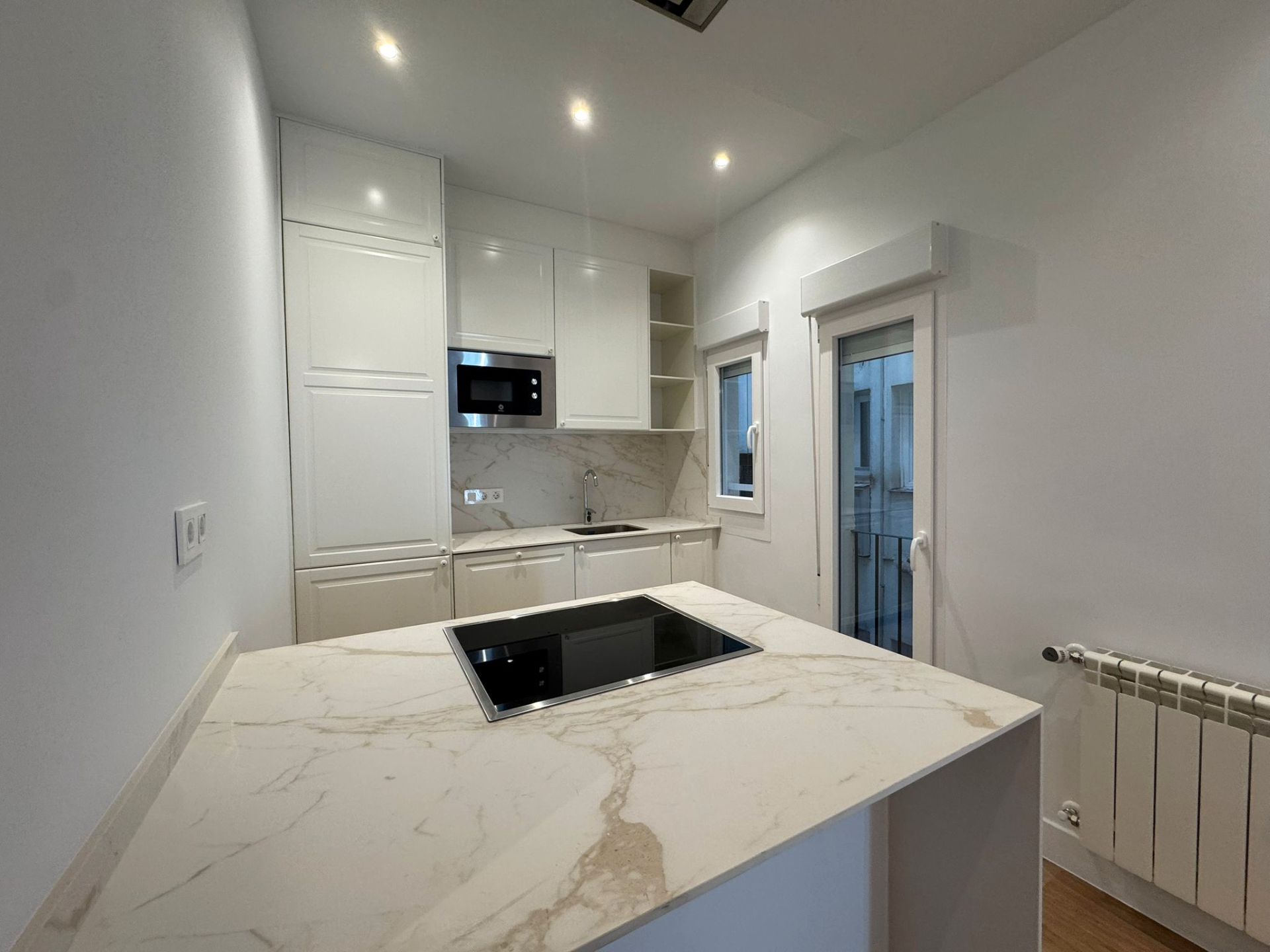 Flat for sale in Calle de Andrés Mellado, Gaztambide, Chamberí