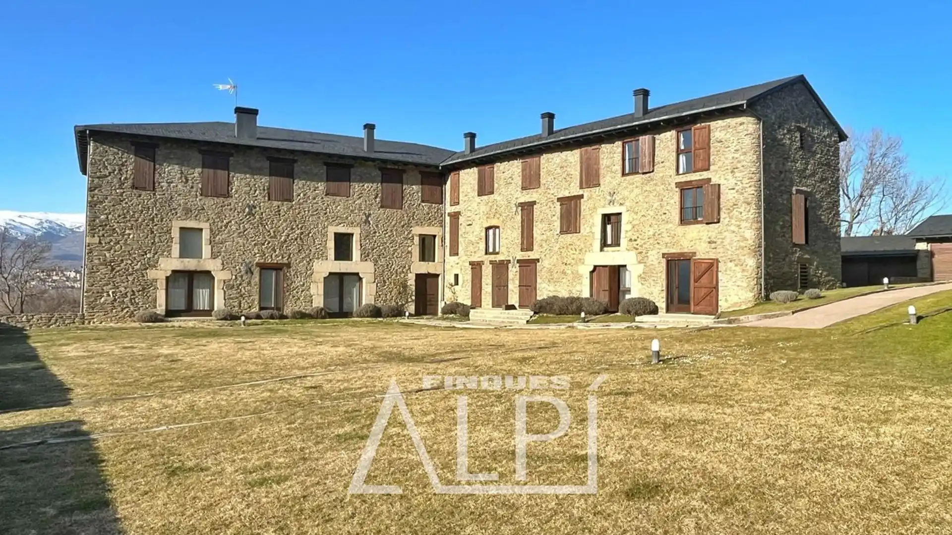 Exterior view of Houses for sale in Fontanals de Cerdanya  with Heating, Parquet flooring and Terrace