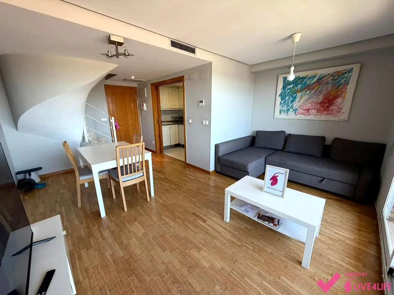 Sala d'estar de Pis de lloguer en Valencia amb Moblat i Balcó