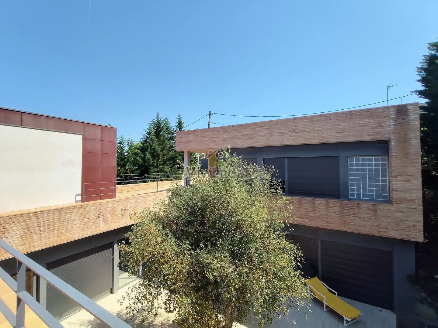 Vista exterior de Casa o xalet en venda en Sant Cugat del Vallès amb Aire condicionat, Calefacció i Jardí privat
