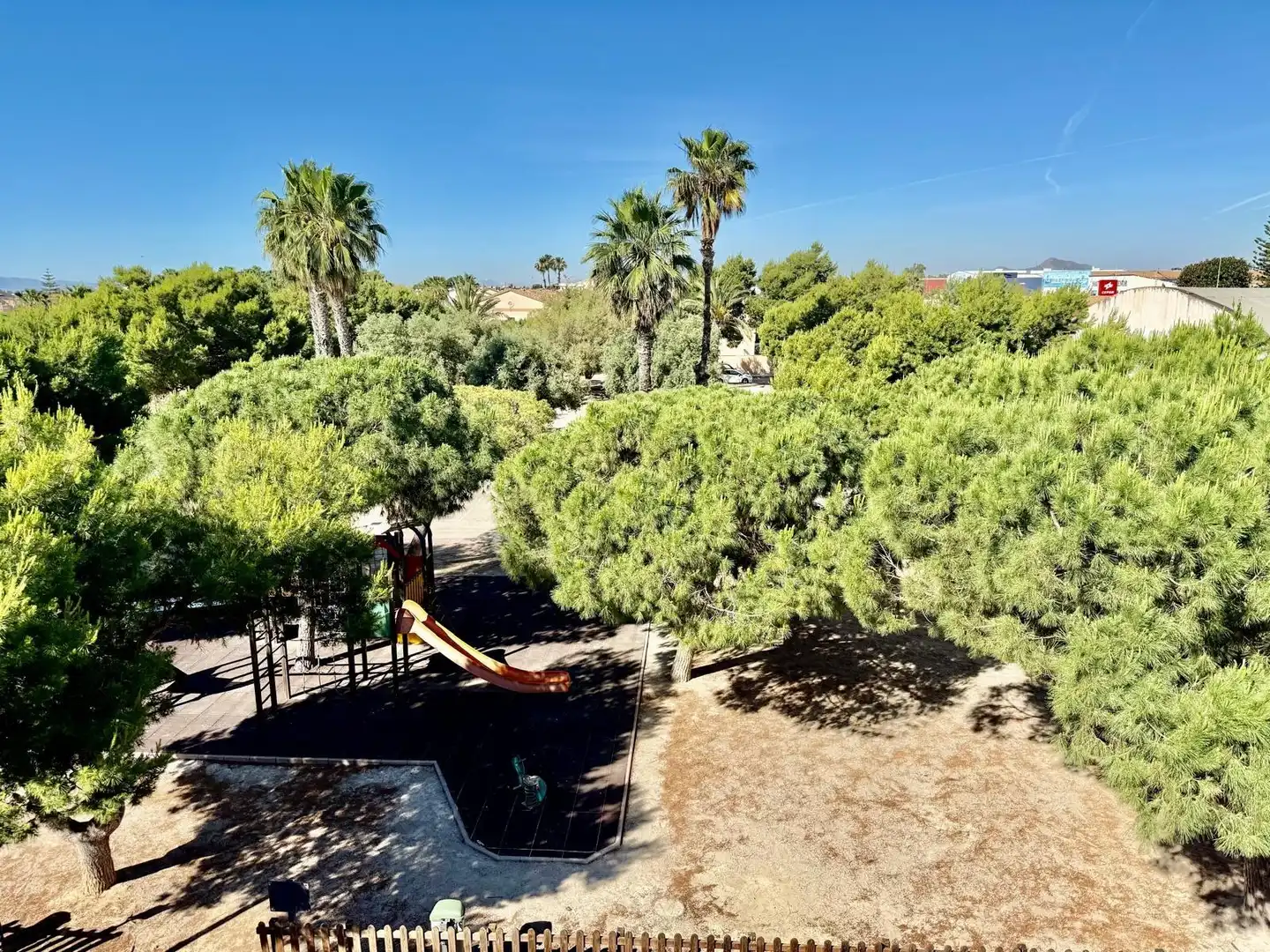 Vista exterior de Ático en venta en San Pedro del Pinatar con Aire acondicionado, Calefacción y Terraza