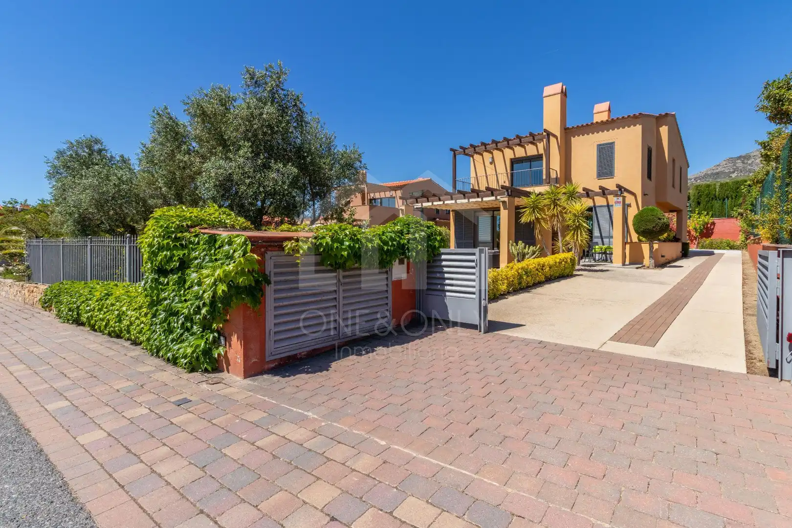 Vista exterior de Casa o chalet en venta en Mont-roig del Camp con Aire acondicionado, Calefacción y Jardín privado