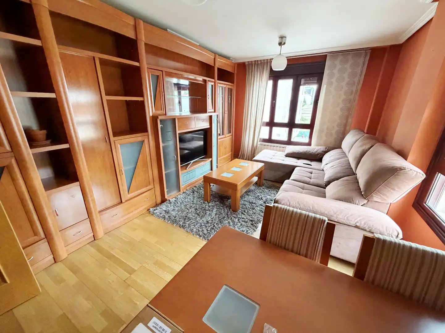 Sala d'estar de Pis en venda en Corvera de Asturias amb Calefacció i Parquet