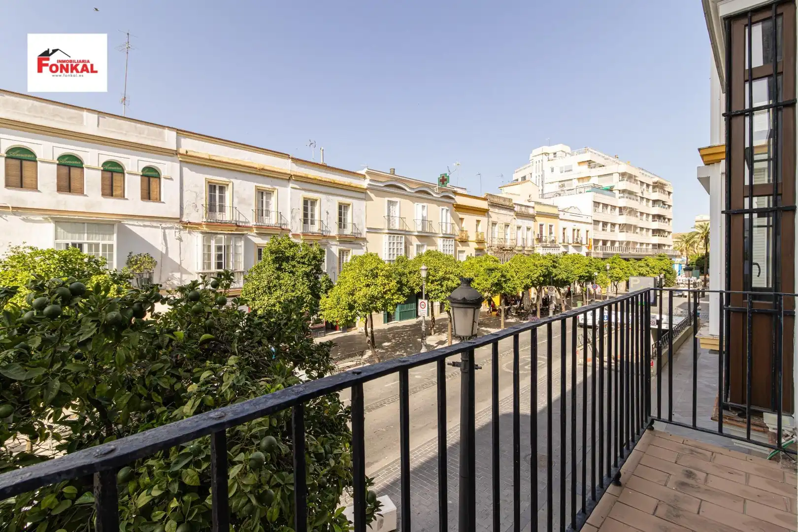 Vista exterior de Dúplex en venda en Jerez de la Frontera amb Aire condicionat i Balcó