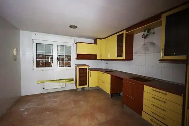 Cuina de Casa o xalet en venda en Moralzarzal amb Calefacció, Jardí privat i Terrassa