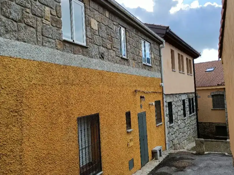 Vista exterior de Casa adosada en venta en Zarzalejo con Jardín privado