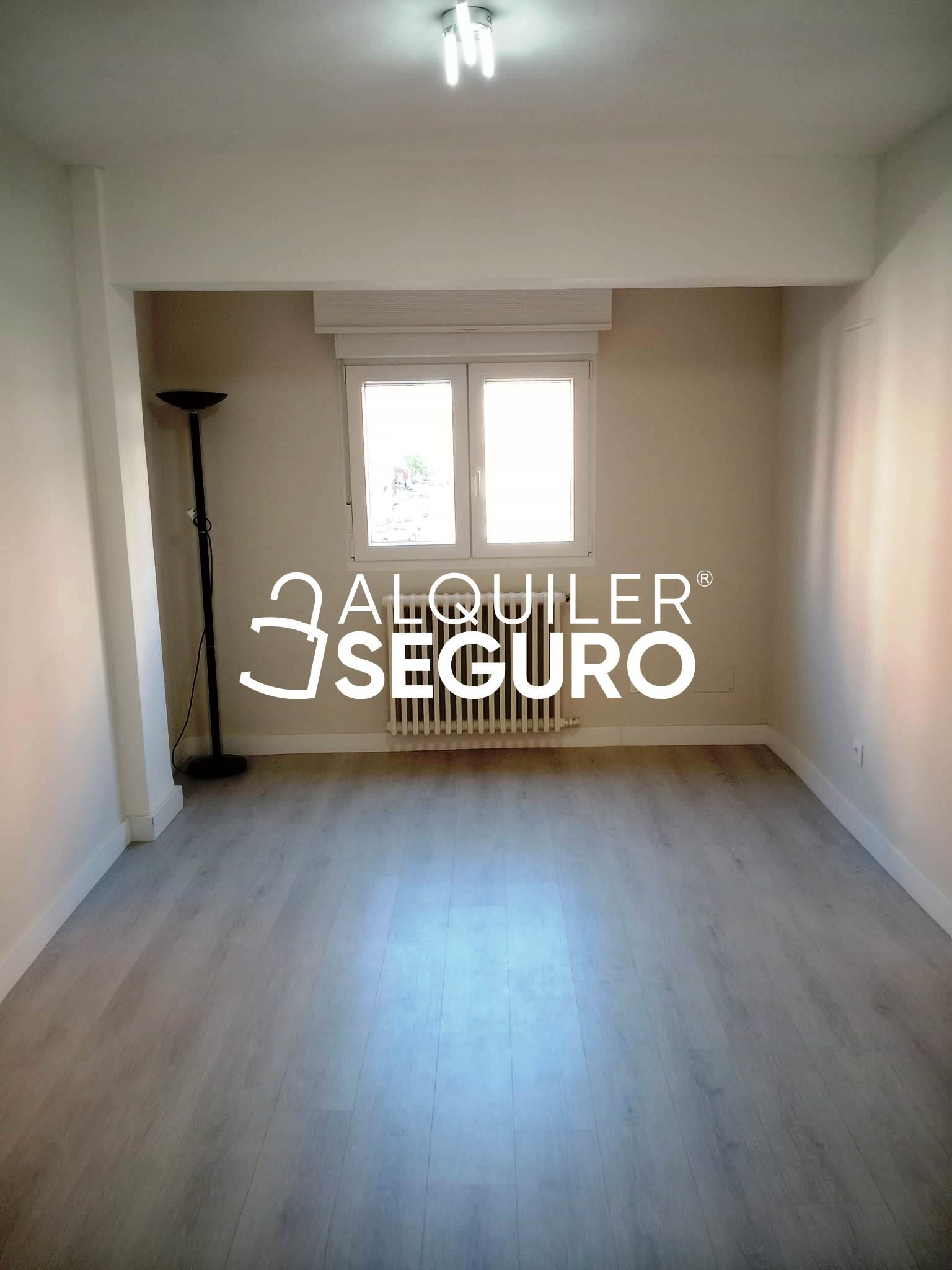 Bedroom of Flat to rent in Santander  with Heating and Terrace