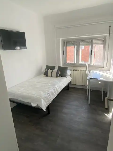 Bedroom of Flat for rent in Salamanca  with Heating, Parquet flooring and Furnished