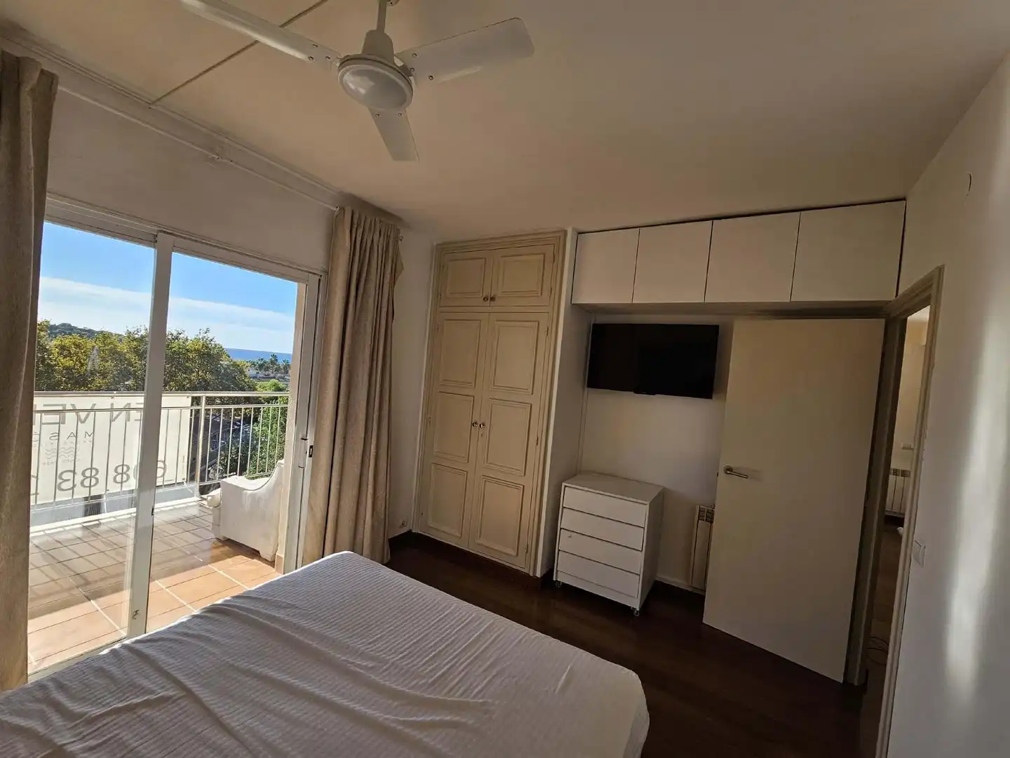 Dormitori de Apartament en venda en Sant Feliu de Guíxols amb Calefacció, Parquet i Terrassa