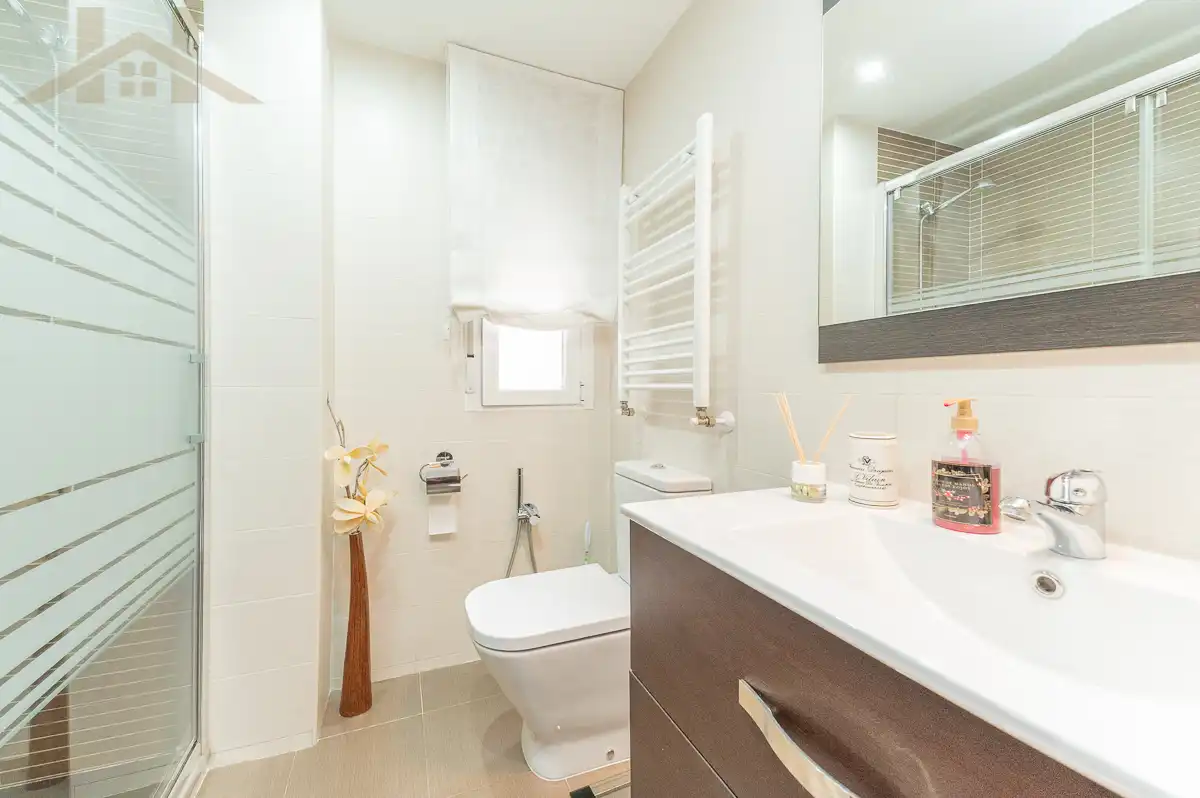 Baño de Piso en venta en Móstoles con Aire acondicionado, Calefacción y Terraza