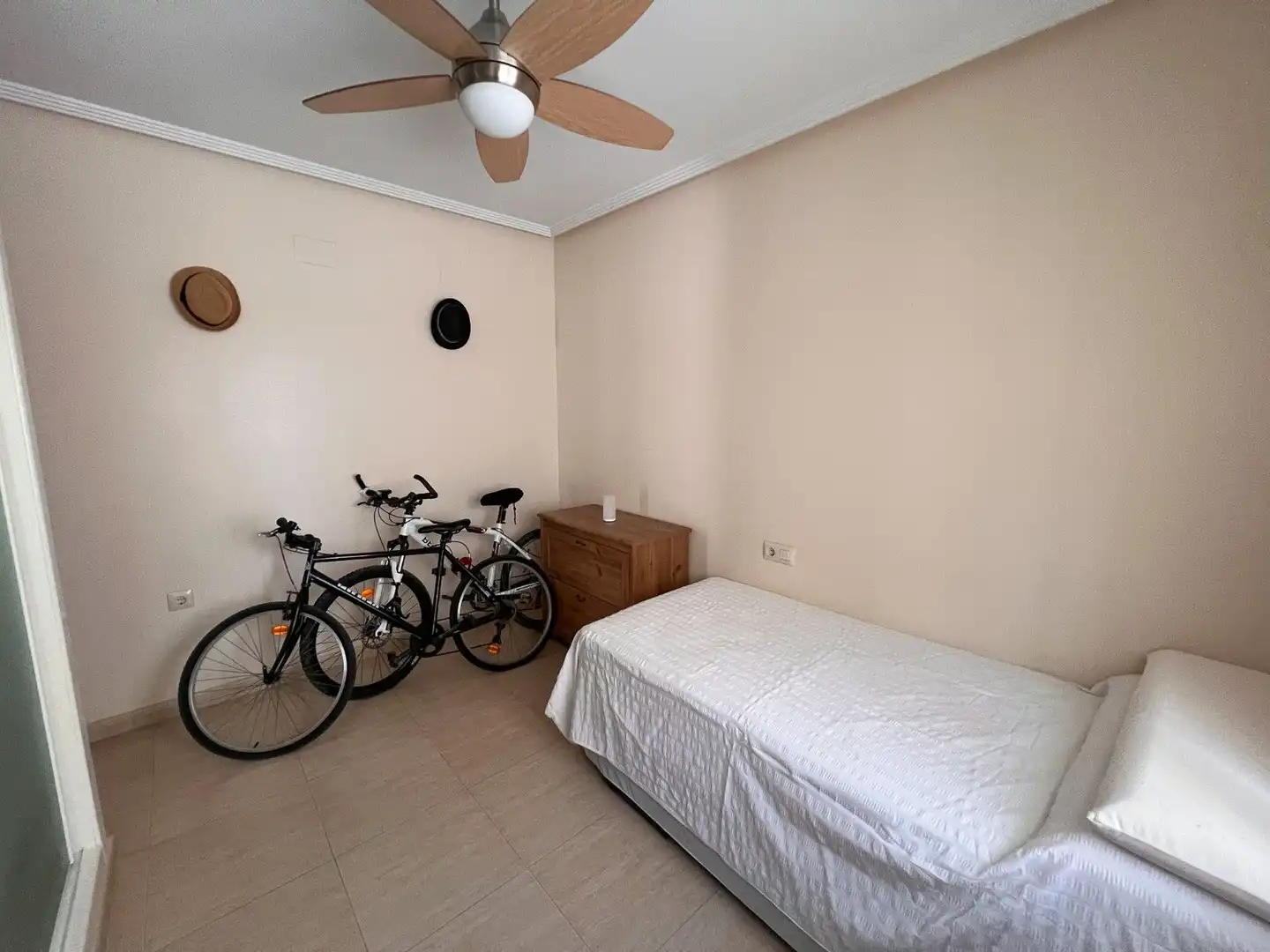 Habitación de Casa adosada en venta en Pilar de la Horadada con Aire acondicionado, Calefacción y Terraza
