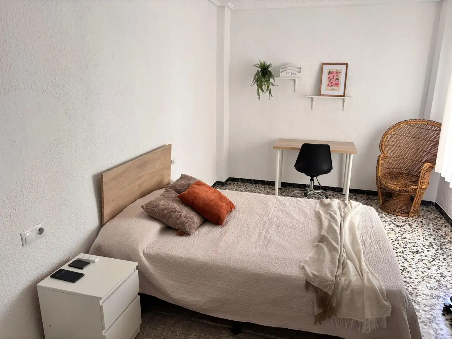 Bedroom of Flat for share in Elche / Elx  with Heating, Terrace and Furnished