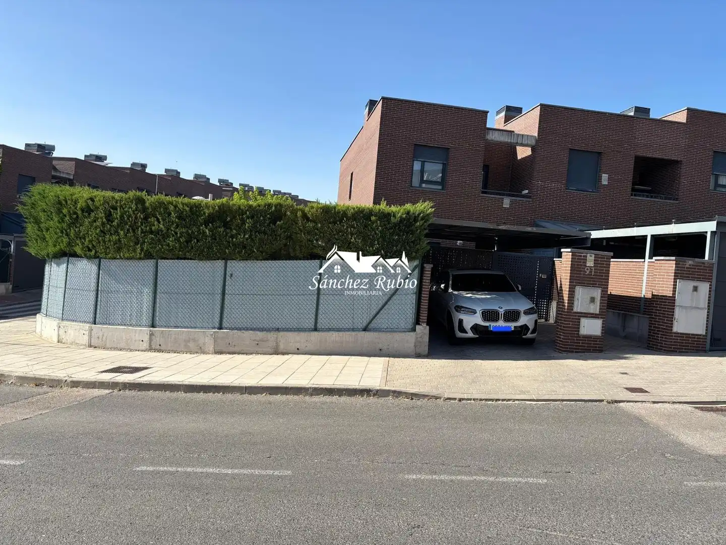 Vista exterior de Casa adosada de lloguer en Torrelodones amb Aire condicionat, Calefacció i Jardí privat