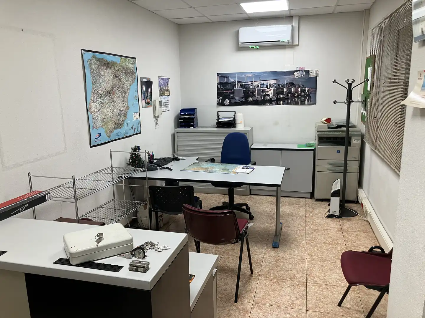 Fabrikhallen zur Miete in Avenida París, 13, El Vallejo