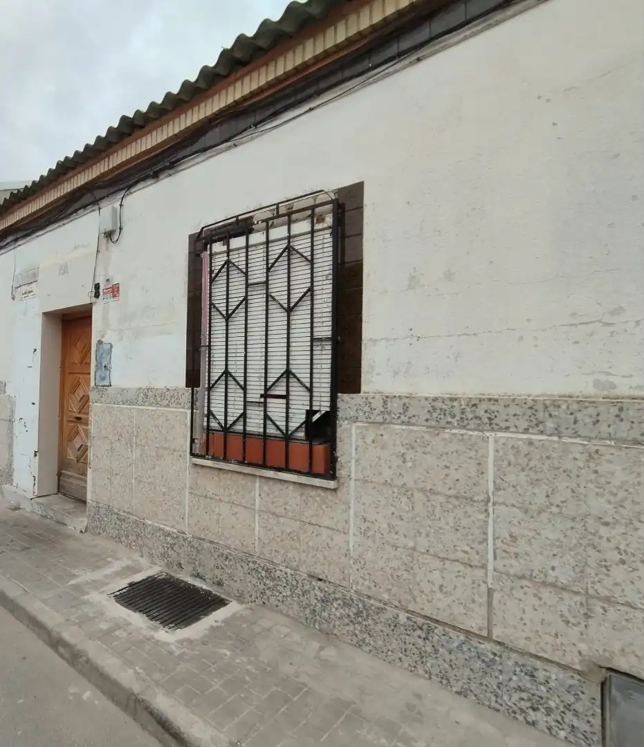 Vista exterior de Casa o chalet en venta en Tomelloso