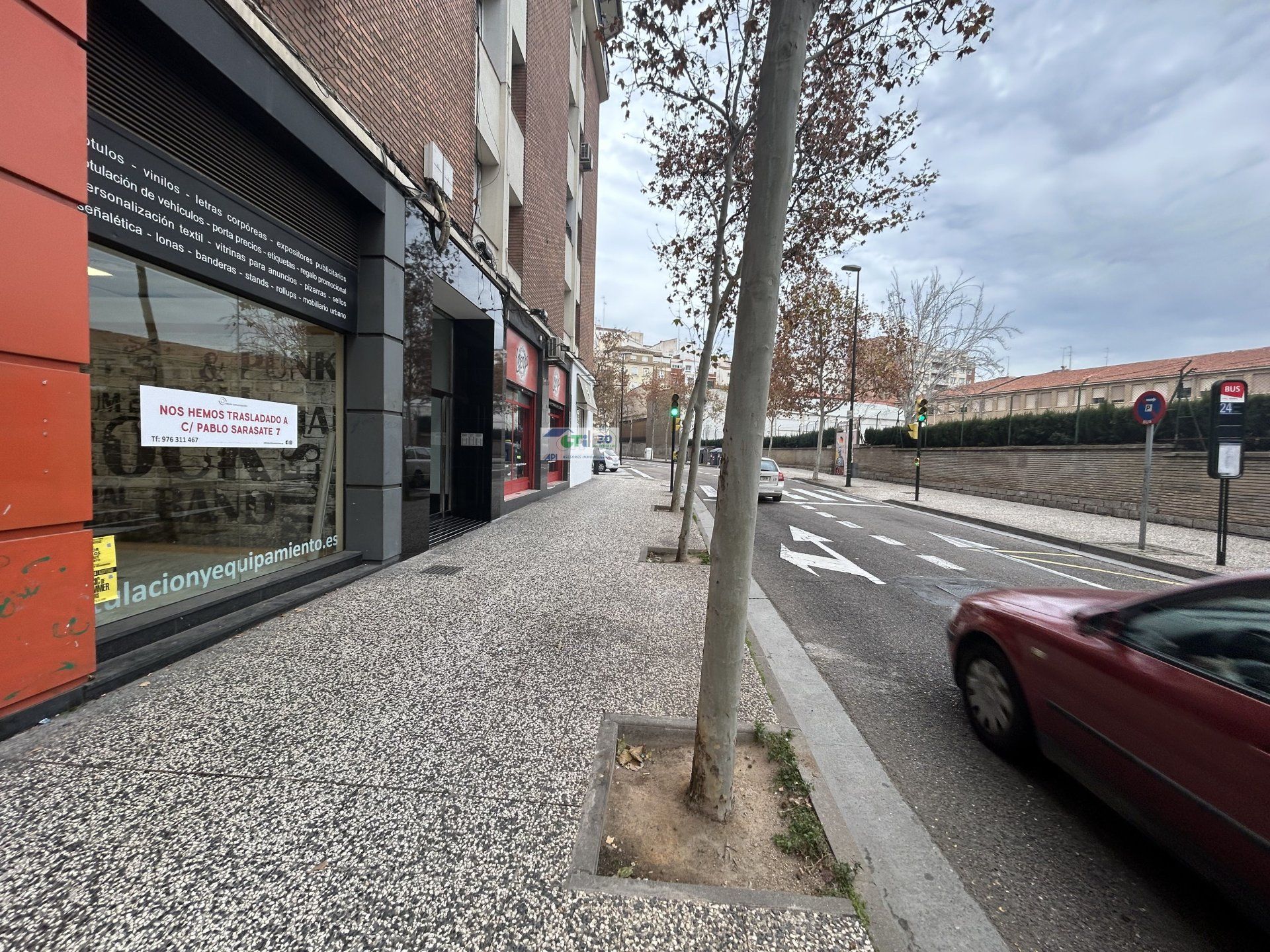 Exterior view of Premises for sale in  Zaragoza Capital