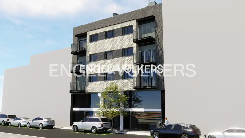 Vista exterior de Piso en venta en L'Hospitalet de Llobregat con Aire acondicionado, Calefacción y Terraza