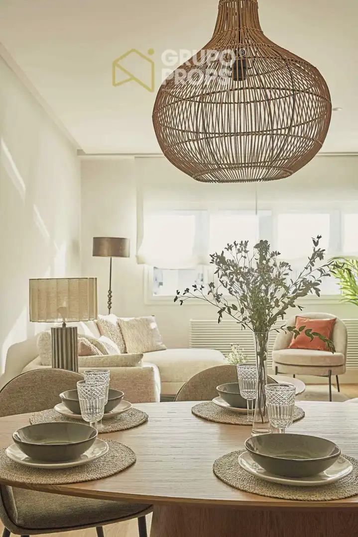 Sala d'estar de Apartament en venda en Madrid amb Aire condicionat, Calefacció i Moblat