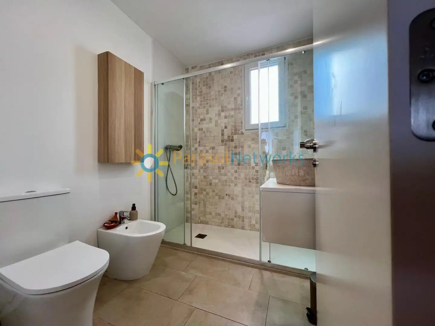 Badezimmer von Wohnungen zur Miete in Oliva mit Klimaanlage, Terrasse und Möbliert