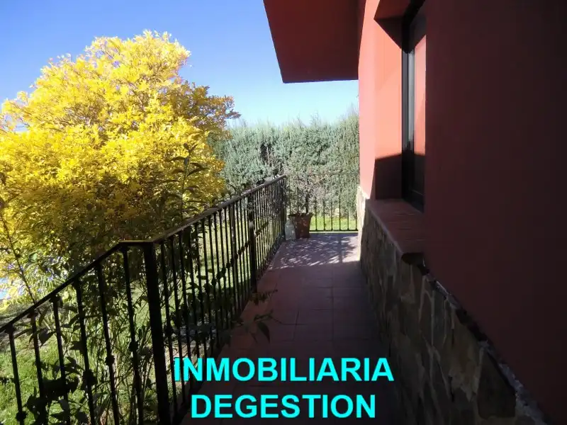 Xalet amb terrassa en venda a Calle Alamillo, imagen 4