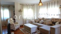 Wohnzimmer von Wohnung miete in Piélagos mit Heizung, Parkett und Möbliert