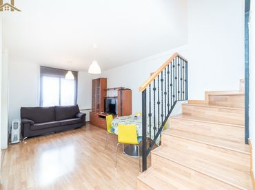 Piso con balcón en venta en Villamantilla
