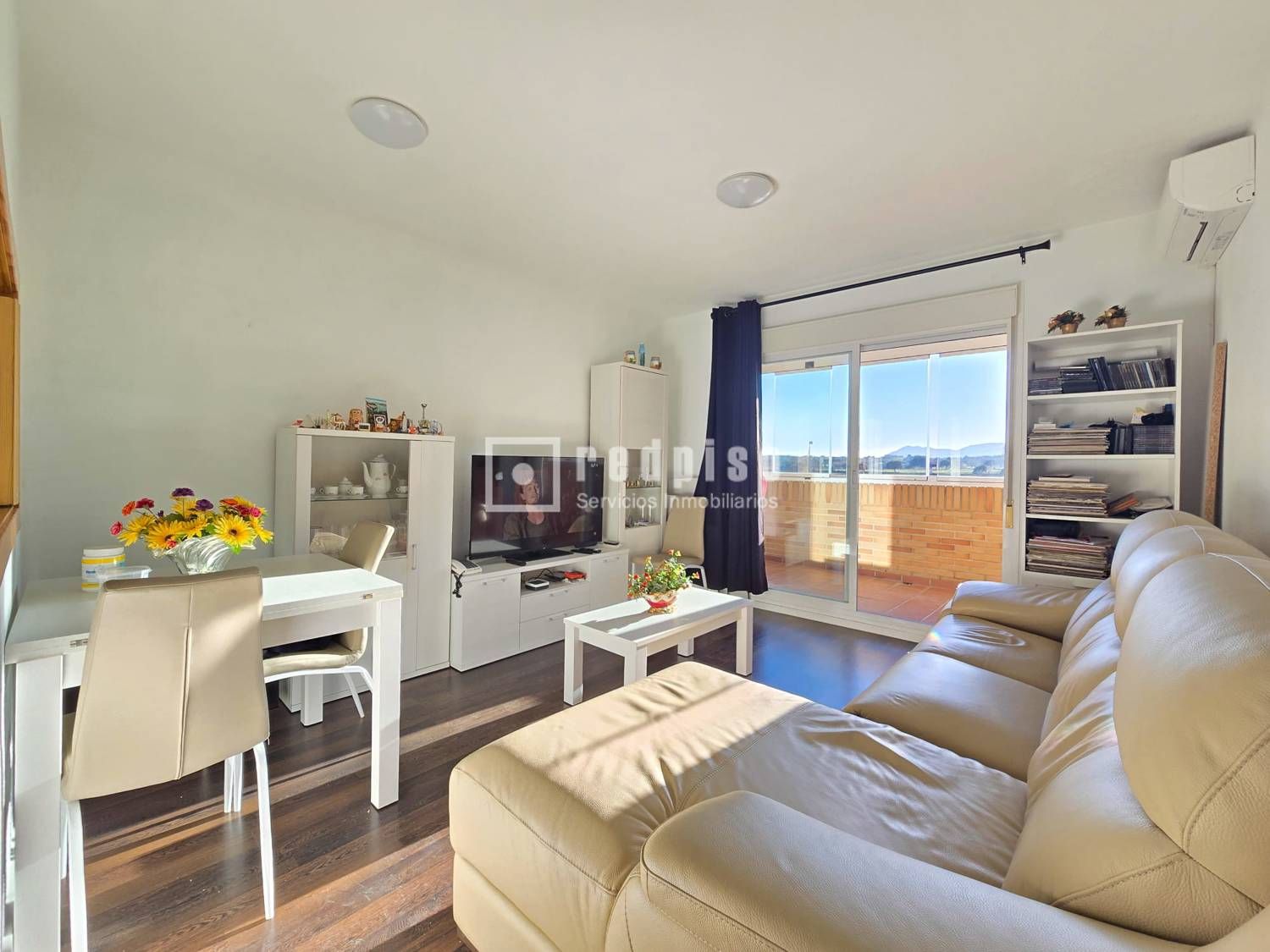 Sala d'estar de Pis en venda en Collado Villalba amb Aire condicionat, Calefacció i Jardí privat