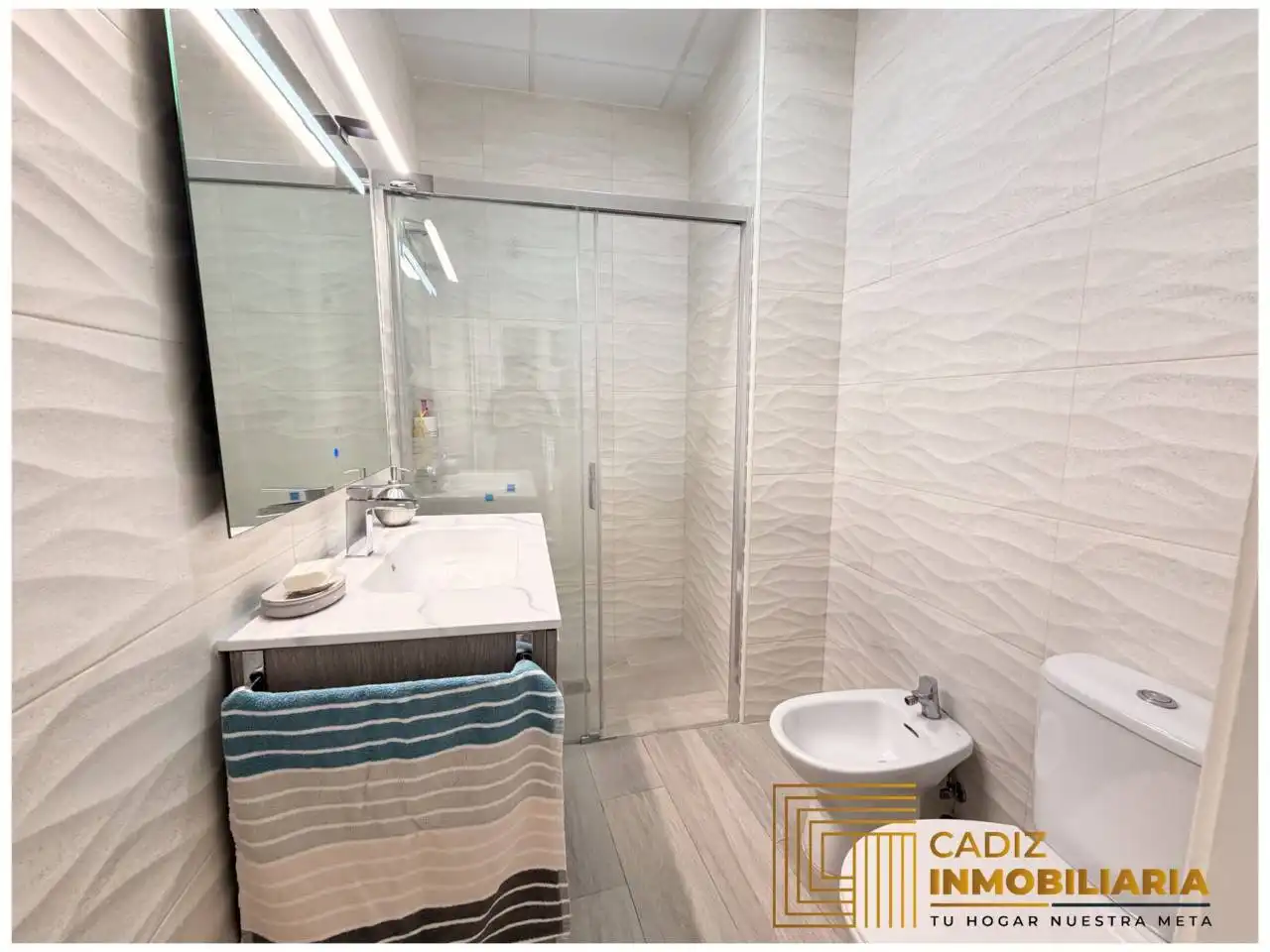 Baño de Piso en venta en Cádiz con Aire acondicionado y Balcón