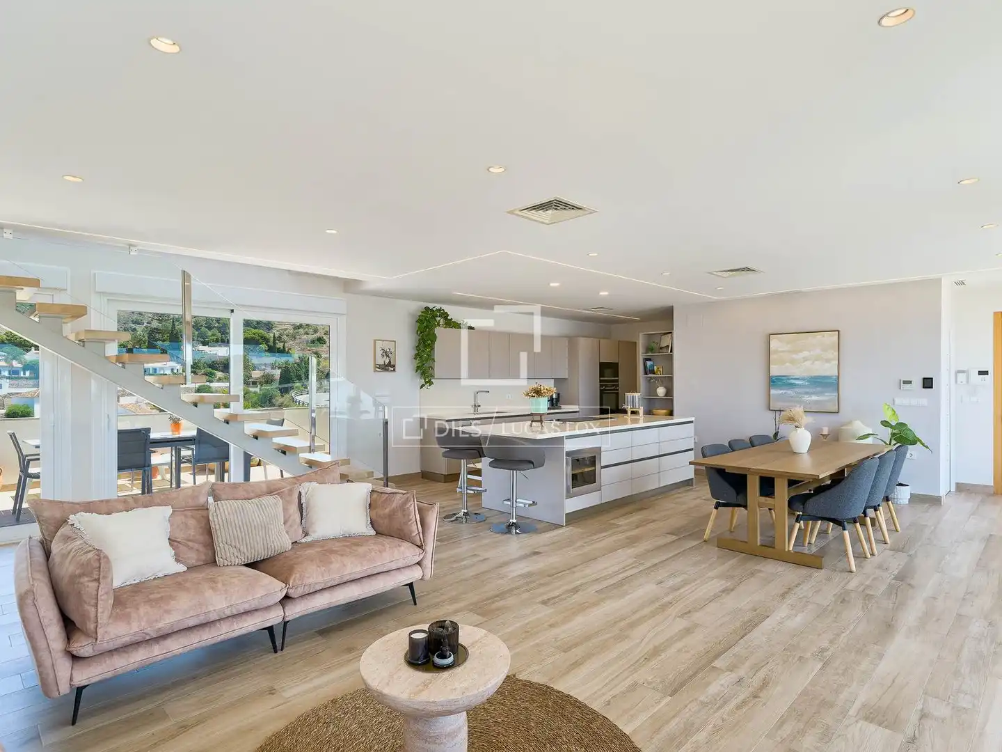 Sala de estar de Casa o chalet en venta en Almuñécar con Aire acondicionado y Terraza