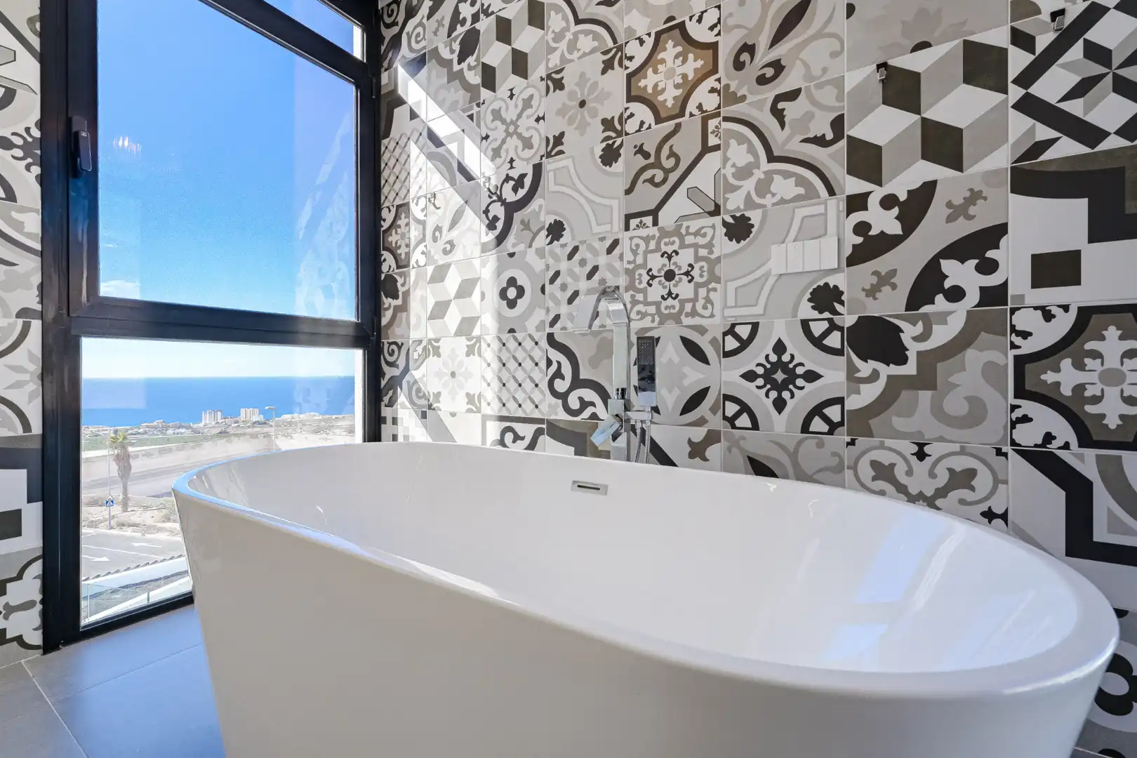 Bathroom of Houses for sale in Adeje  with Air Conditioner, Private garden and Terrace