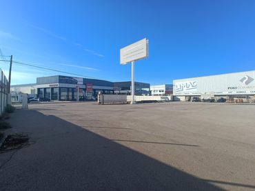 Nave industrial en venta en Avinguda de València 134