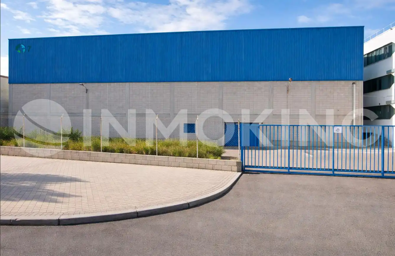 Industrial building to rent in Calle de Tierra de Barros 5-7, imagen 4