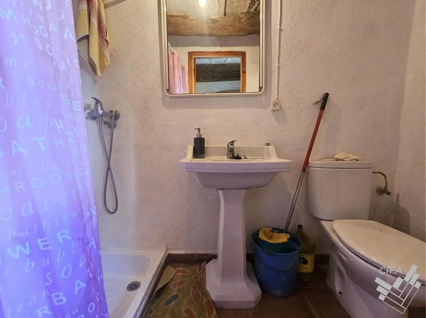 Bathroom of Houses for sale in Vallibona  with Terrace and Furnished