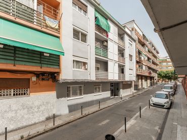 Pis amb balcó en venda a Carrer de Terol
