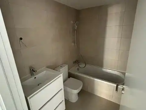 Bathroom of Flat for sale in Llevant