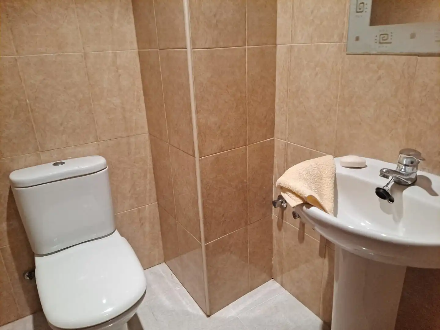 Bany de Pis en venda en Castellón de la Plana / Castelló de la Plana amb Terrassa