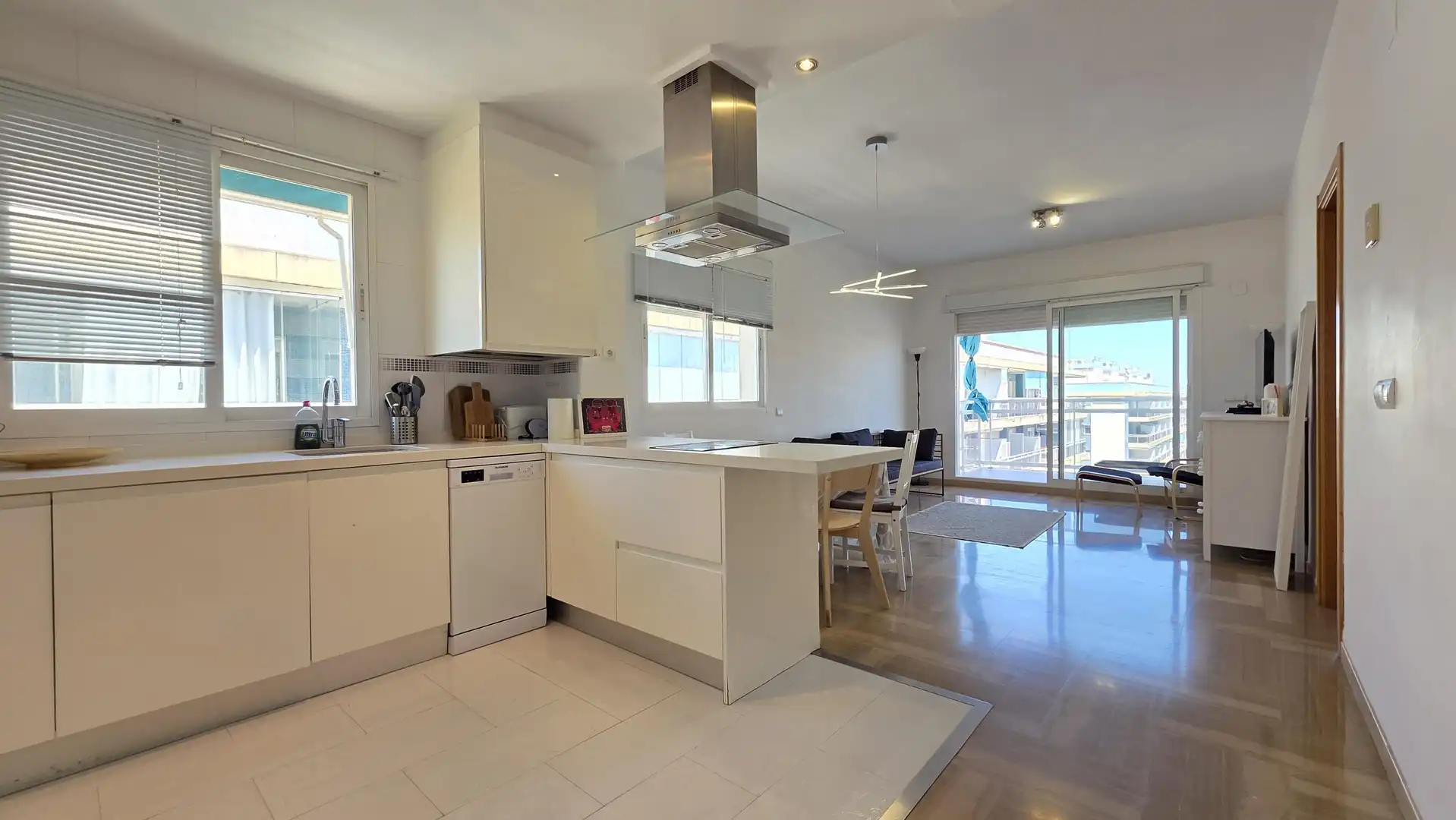 Cocina de Piso en venta en Gandia con Balcón y Piscina comunitaria