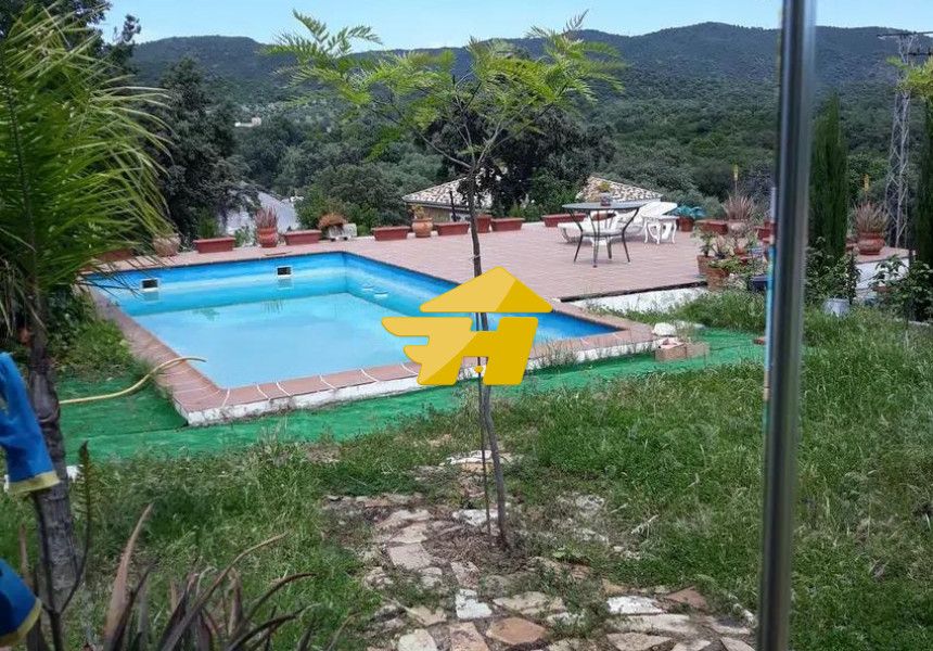 Jardí de Casa o xalet en venda en  Córdoba Capital amb Aire condicionat, Jardí privat i Piscina