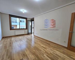 Vista exterior de Pis de lloguer en Ourense Capital  amb Calefacció, Parquet i Terrassa